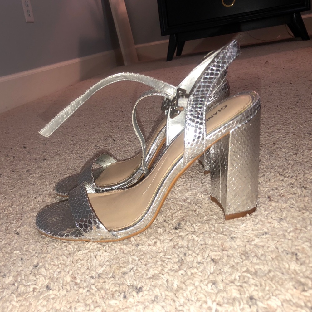 Gianni Bini heels